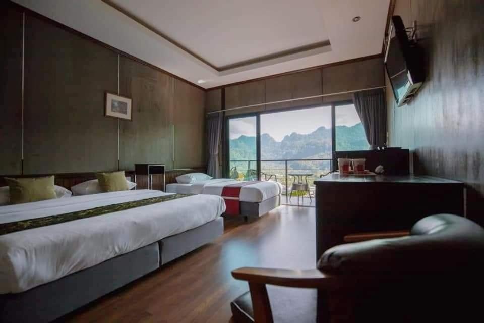 Blue Mountain Phangnga Resort Exterior foto